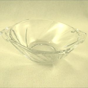 HEISEY Glass Co Vintage #1252 Twist Salt/Nut Dish